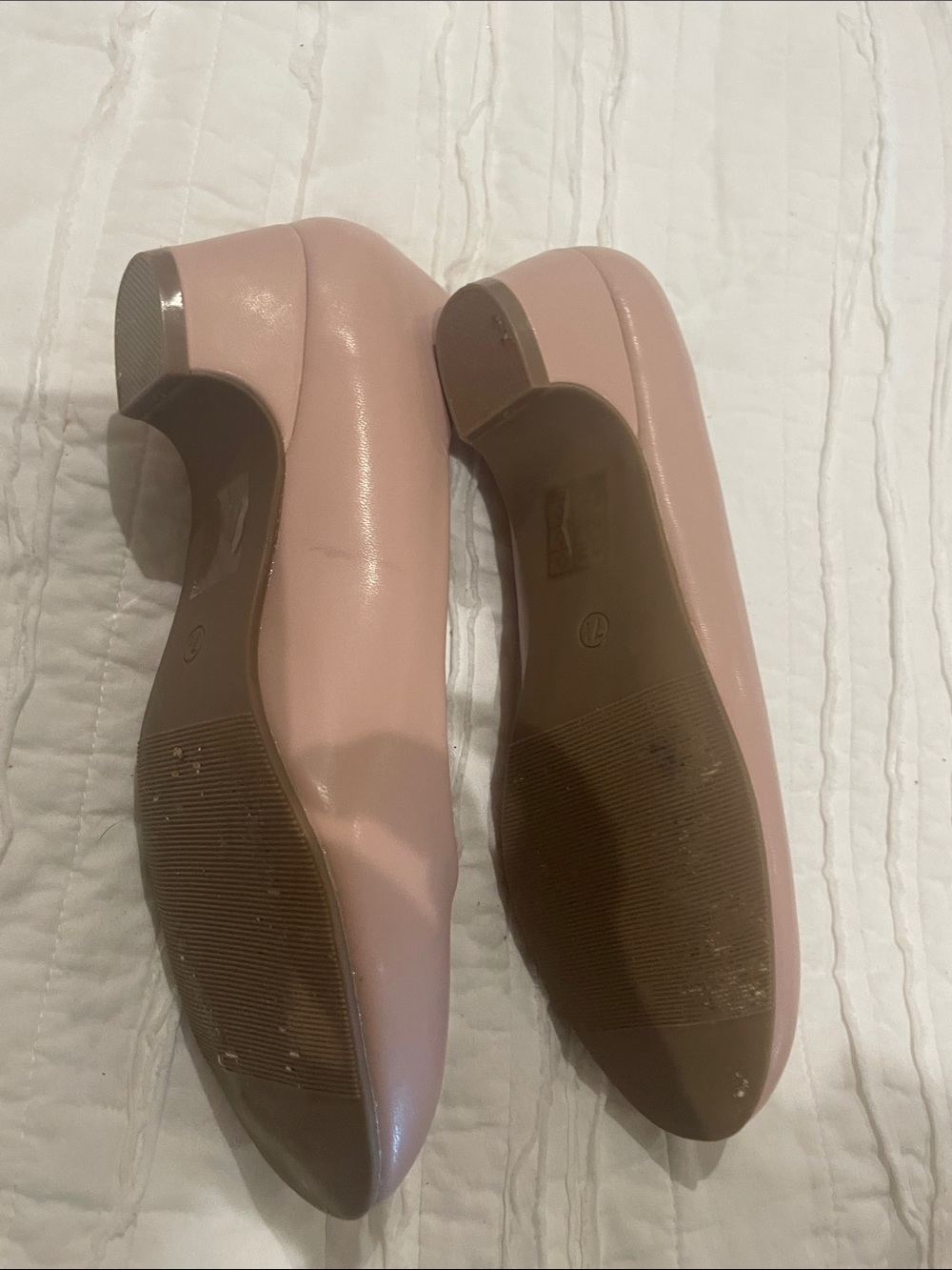 Journee Collection Nude/Pink Rounded Toe Pumps - Picture 4 of 5